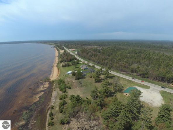 16086 Us Hwy 2, Cooks, MI 49817